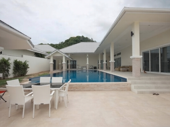Luxury Smart Pool Villa For Sale in Hua Hin Near Khao Takiab Beach