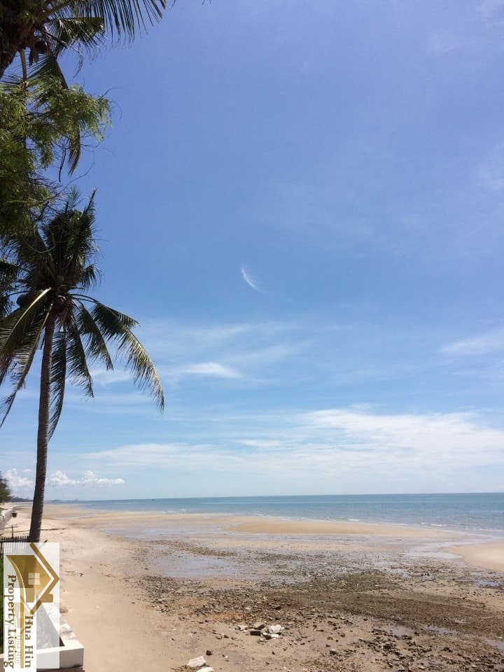 Stunning-2-Bed-Condo-Unit-For-Sale-in-Hua-Hin-Thailand-10