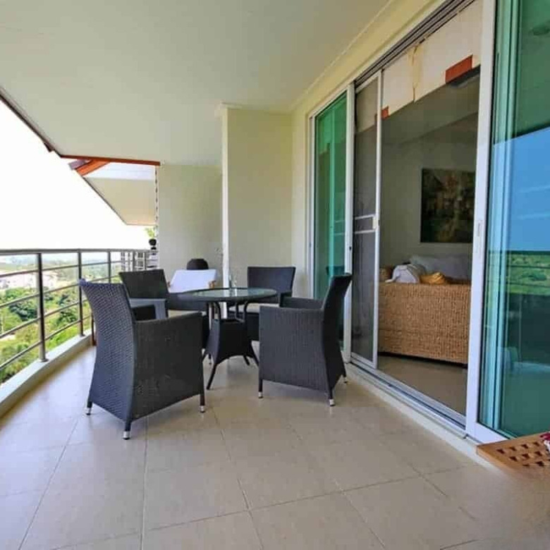 Stunning Hua Hin Penthouse for Sale with Rooftop Pool and Ocean Views
