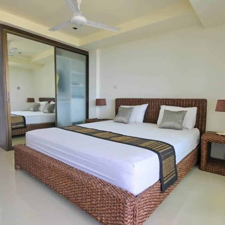 Stunning Hua Hin Penthouse for Sale with Rooftop Pool and Ocean Views
