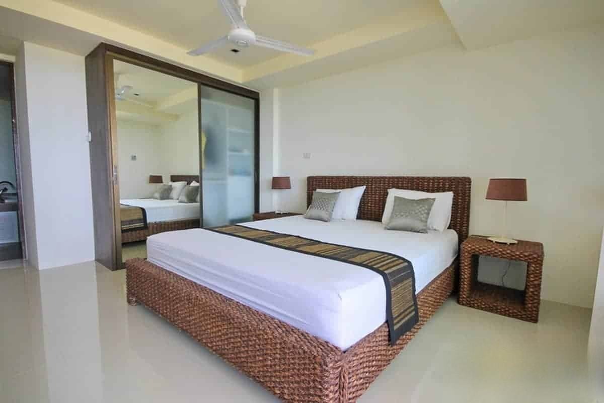 beautiful-2-bed-hua-hin-penthouse-with-panoramic-view-15 Stunning Hua Hin Penthouse for Sale with Rooftop Pool and Ocean Views