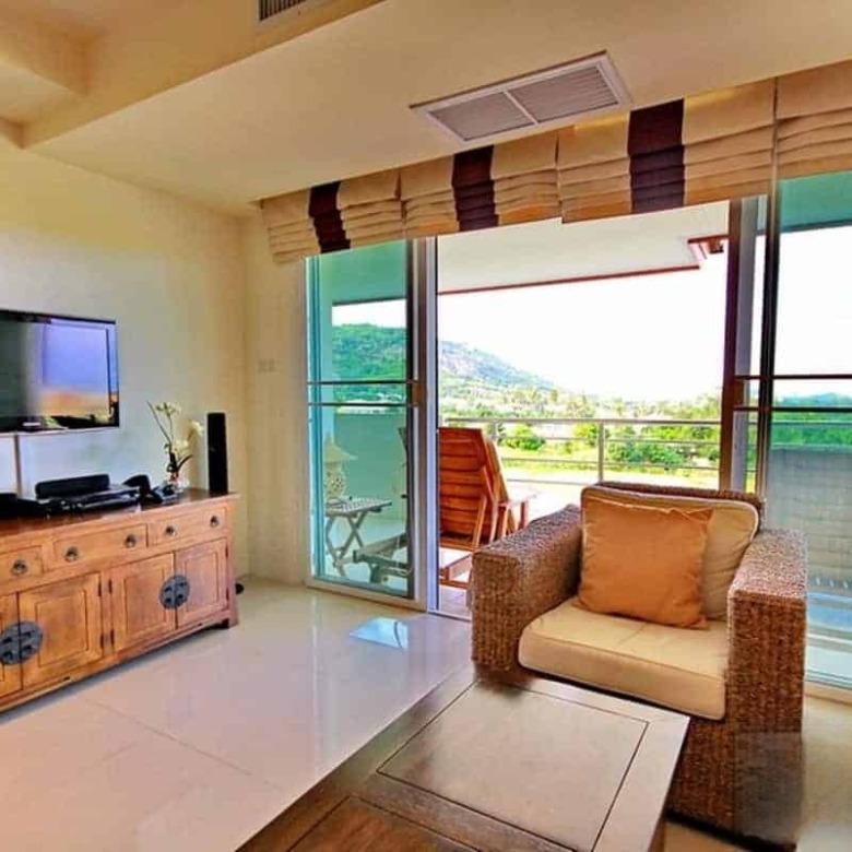 Stunning Hua Hin Penthouse for Sale with Rooftop Pool and Ocean Views