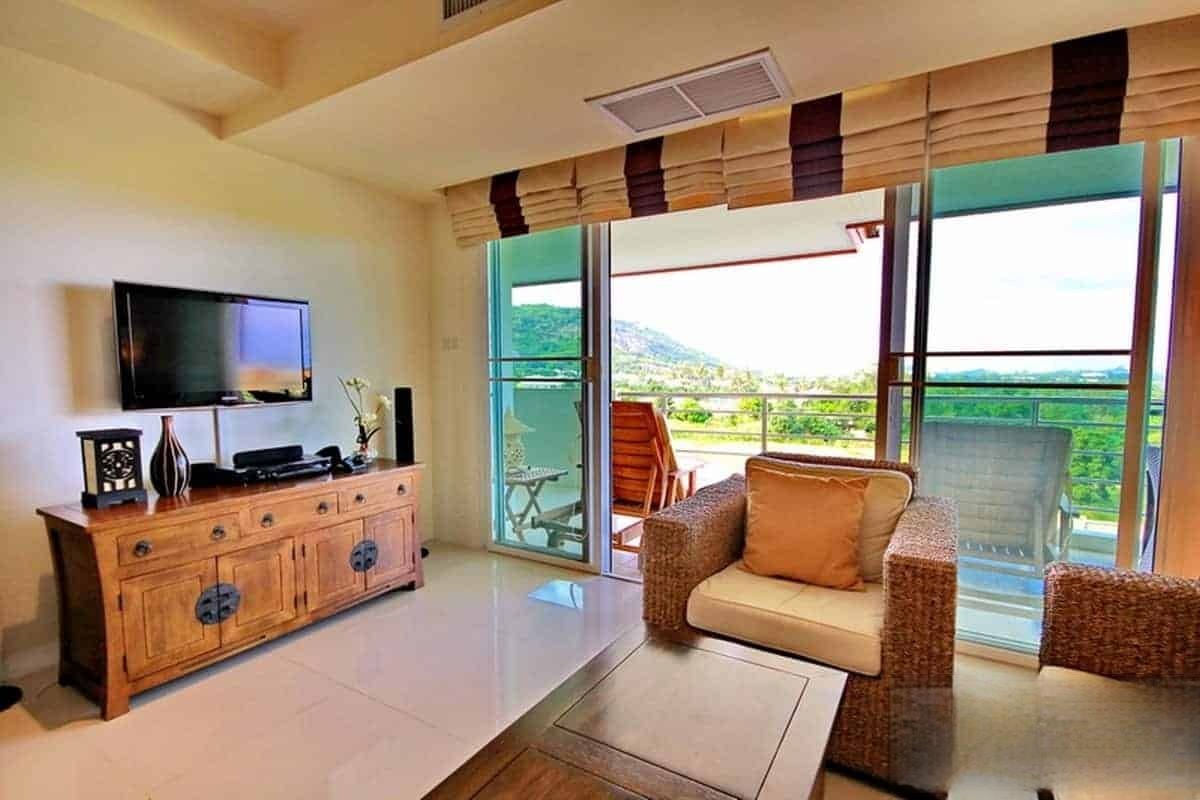 beautiful-2-bed-hua-hin-penthouse-with-panoramic-view-17 Stunning Hua Hin Penthouse for Sale with Rooftop Pool and Ocean Views