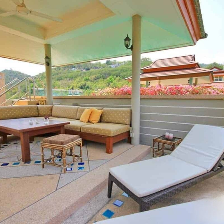 Stunning Hua Hin Penthouse for Sale with Rooftop Pool and Ocean Views