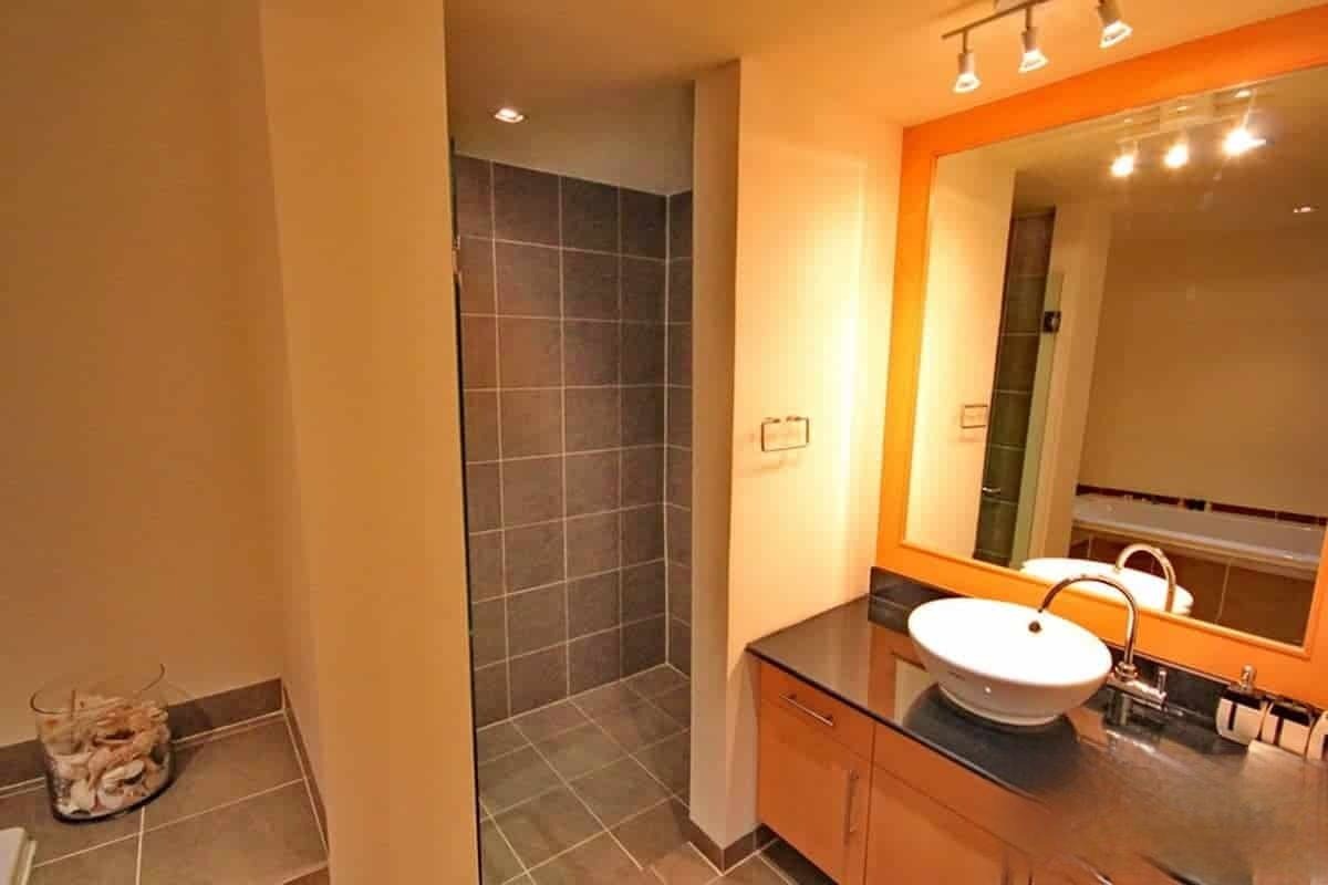 beautiful-2-bed-hua-hin-penthouse-with-panoramic-view Stunning Hua Hin Penthouse for Sale with Rooftop Pool and Ocean Views