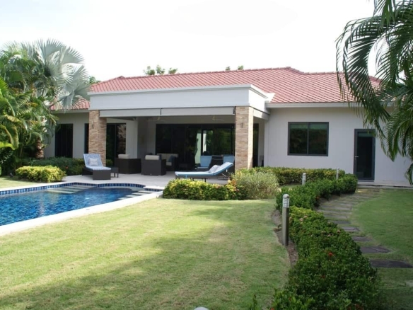 Modern-Park-Villa-in-Baan-Ing-Phu-Private-Estate-Hua-Hin-for-Sale