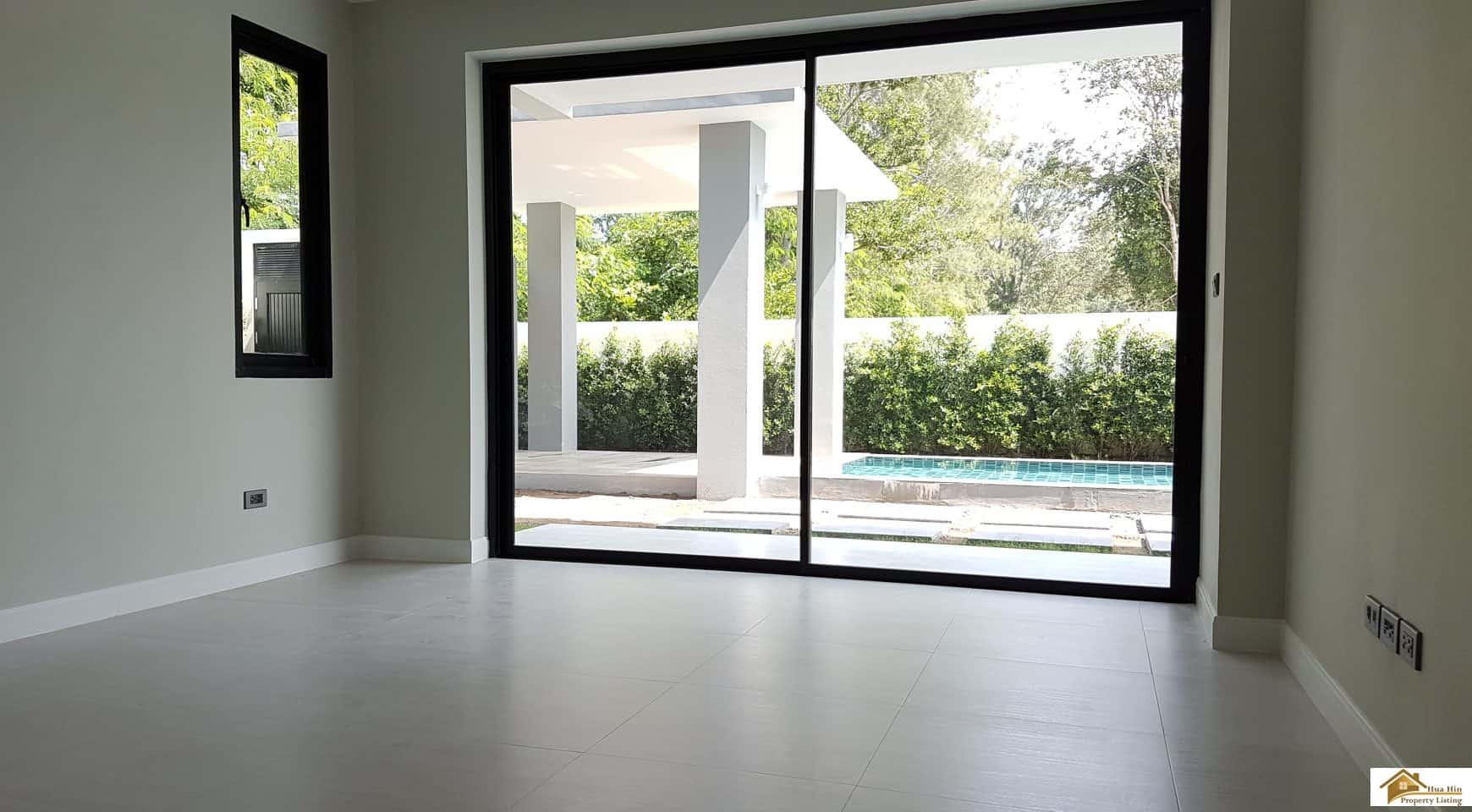 Stylish Villa Private Garden