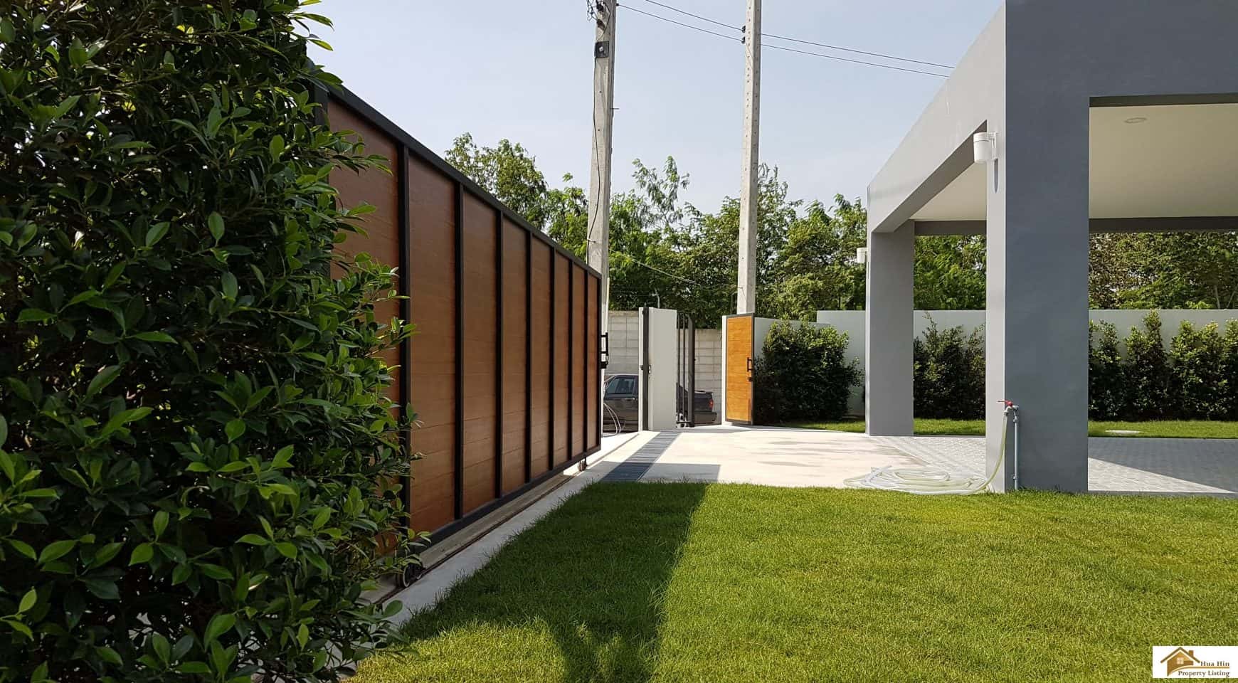 Stylish Home Outdoor Living Space