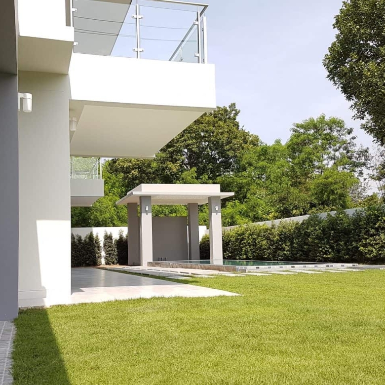 Exclusive Villa Resort Lifestyle