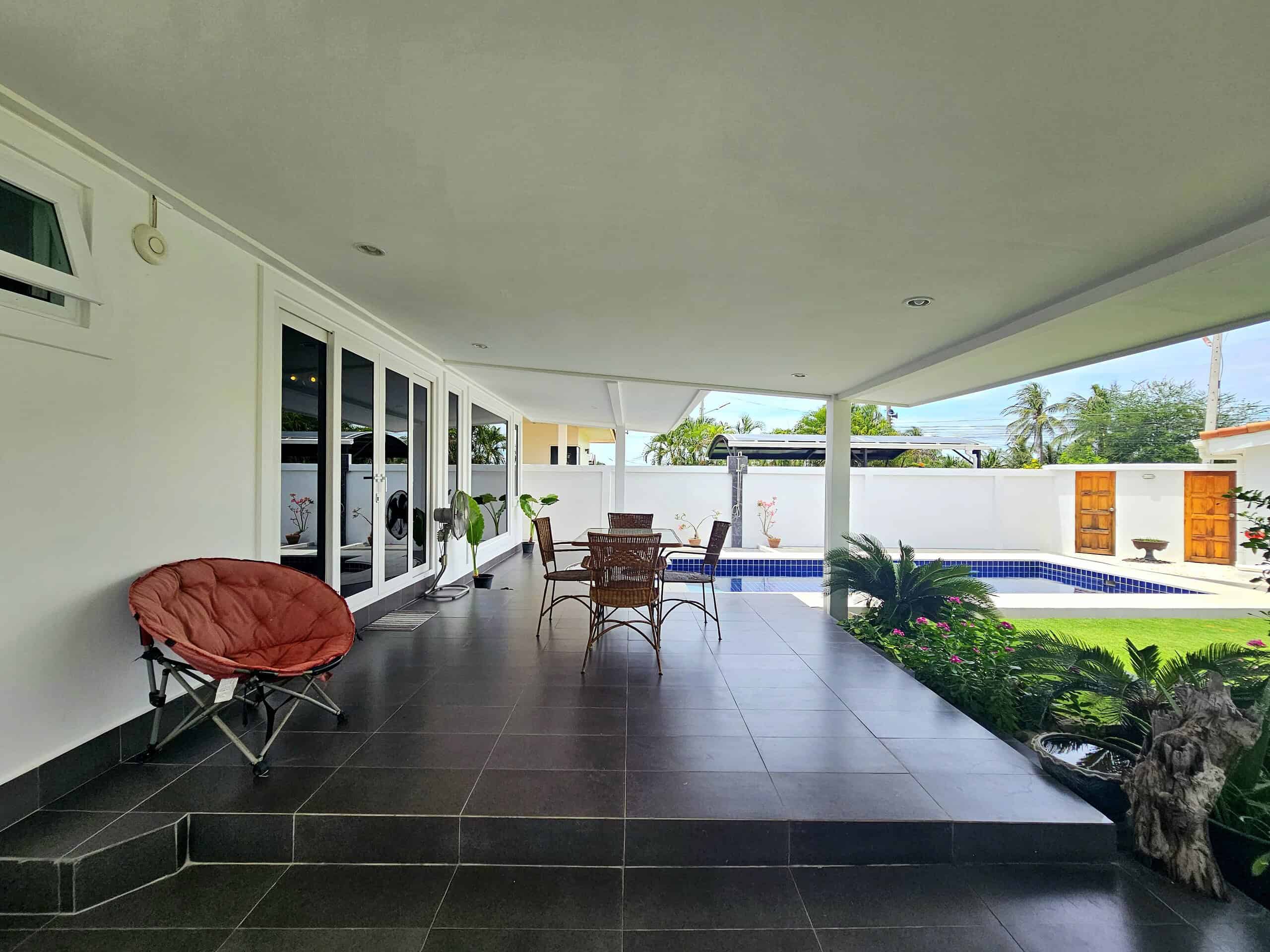 Yu Yen Luxury Sales Snapshot