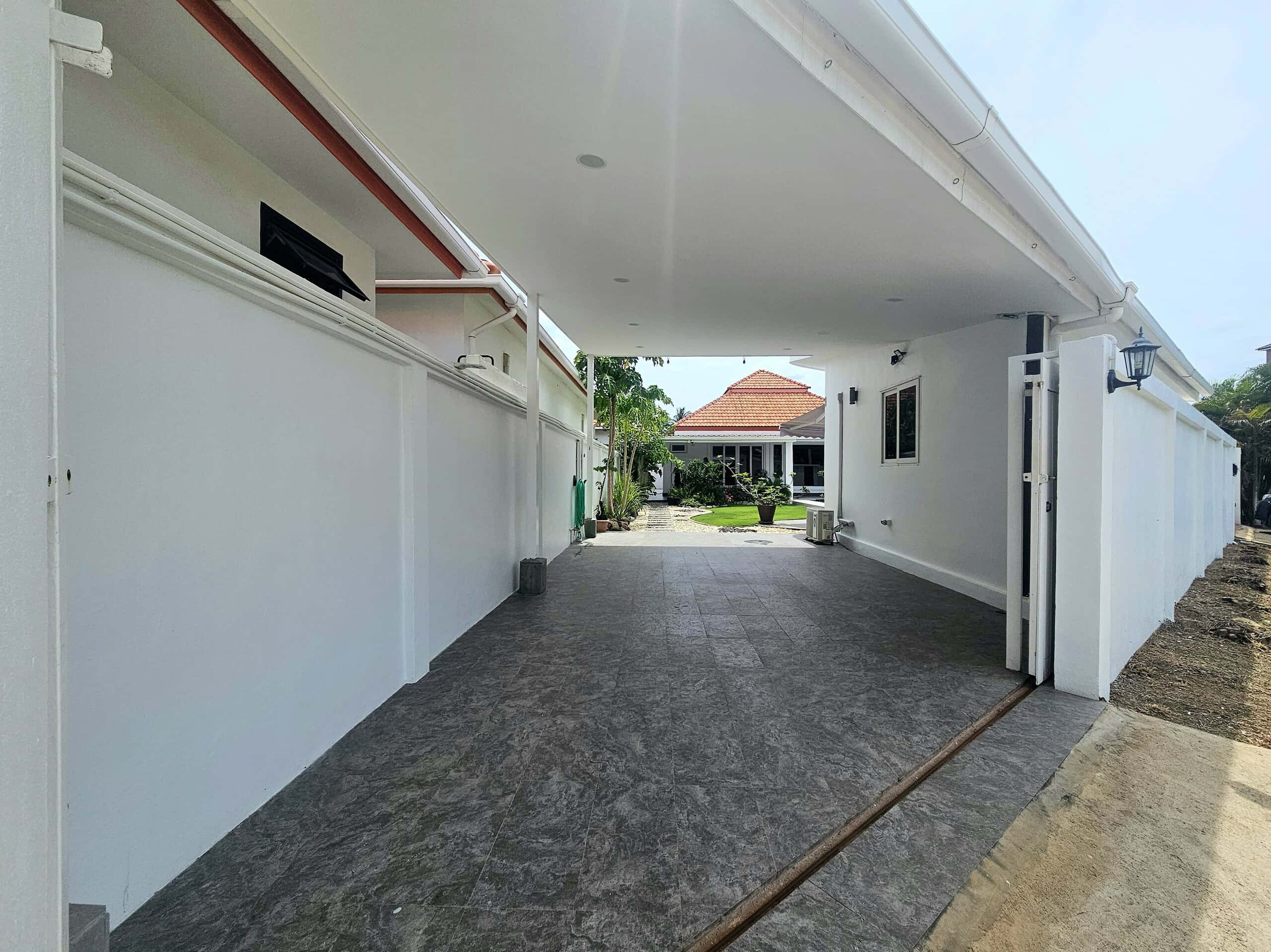 Baan Modern Villa Sales Glory