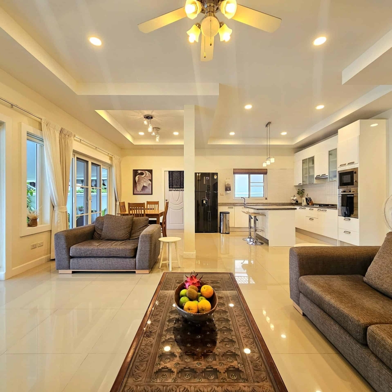 Yu Yen Pranburi Sales Marvel