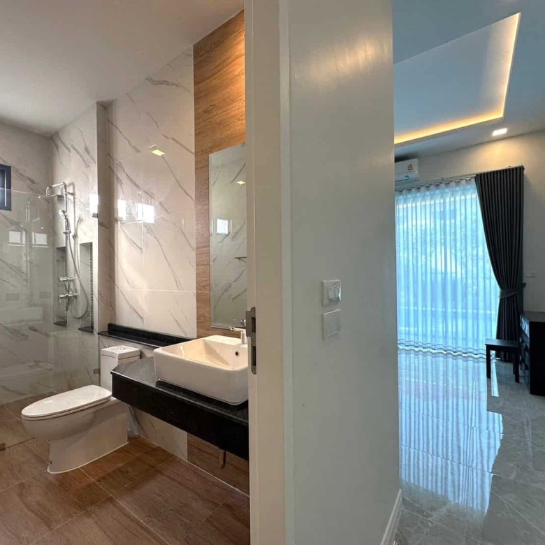 Beautiful House Sales Private Pool