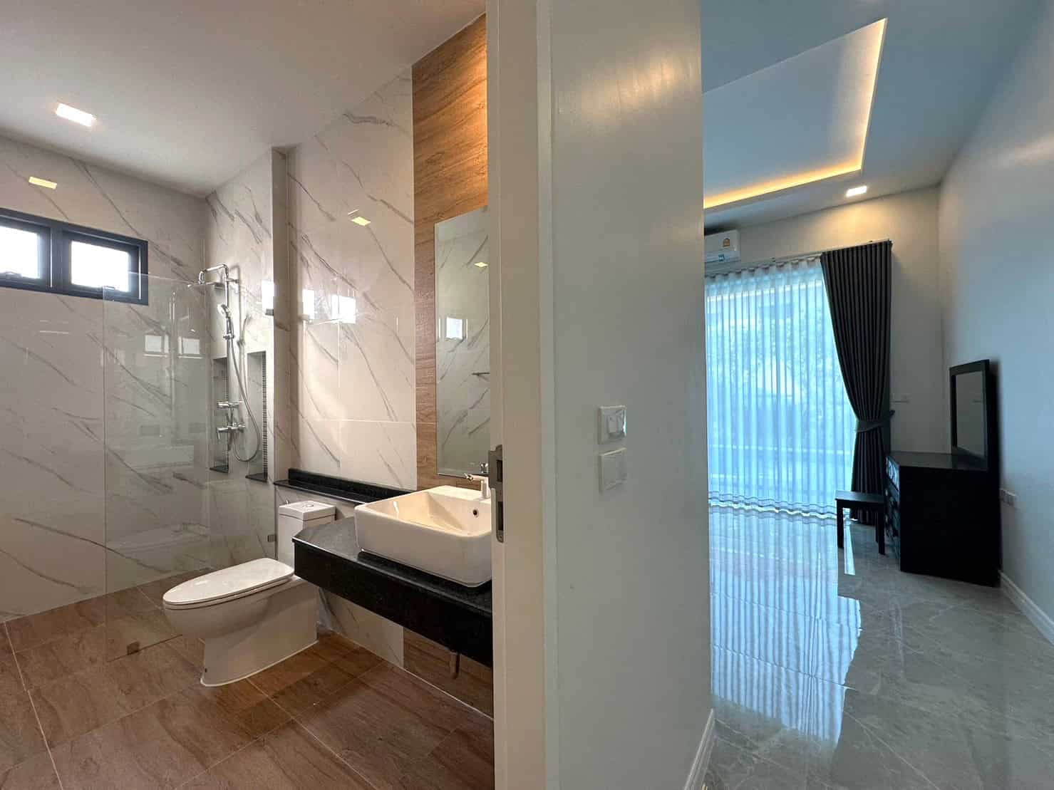 Beautiful House Sales Private Pool