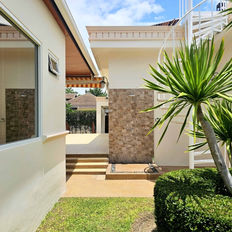 Splendid Balinese Villa Sale Property