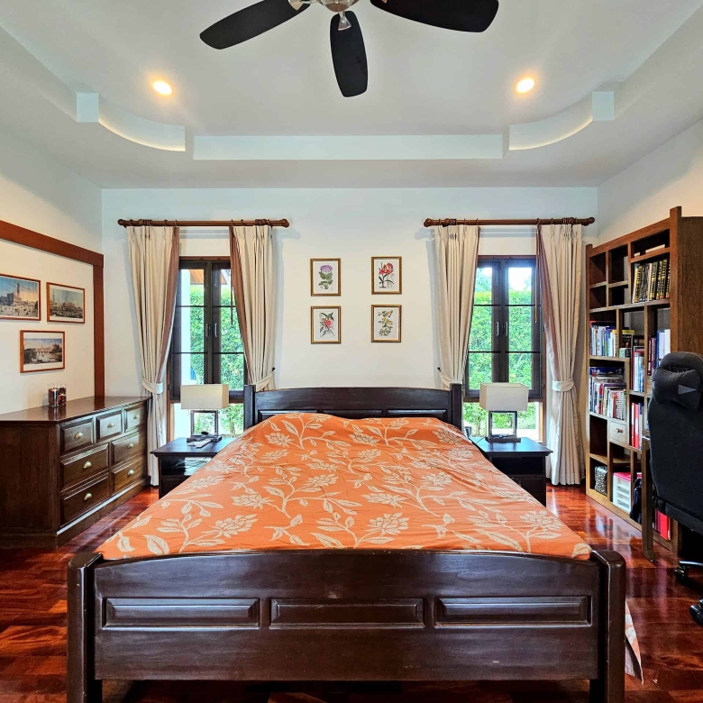 Distinctive Hillside Property Sale Villa