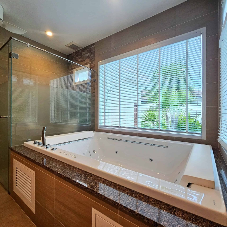 Splendid Balinese Villa Sale Hua Hin