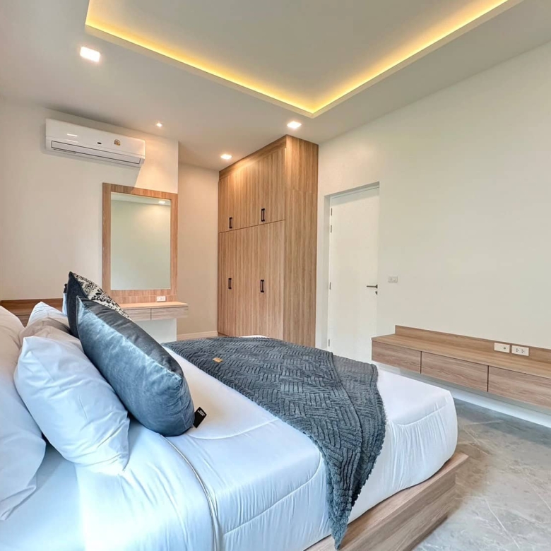 Hua Hin Pool Sale Escape