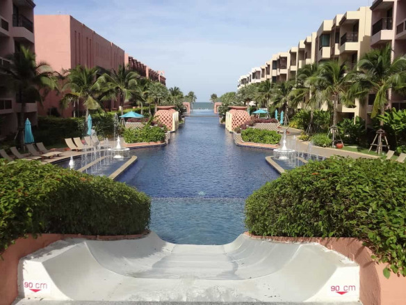 Marvelous Marrakesh Beachfront Look