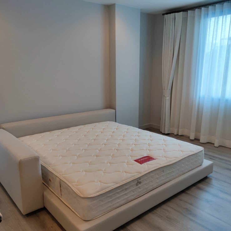 Hua Hin Property Sale Beachfront Style