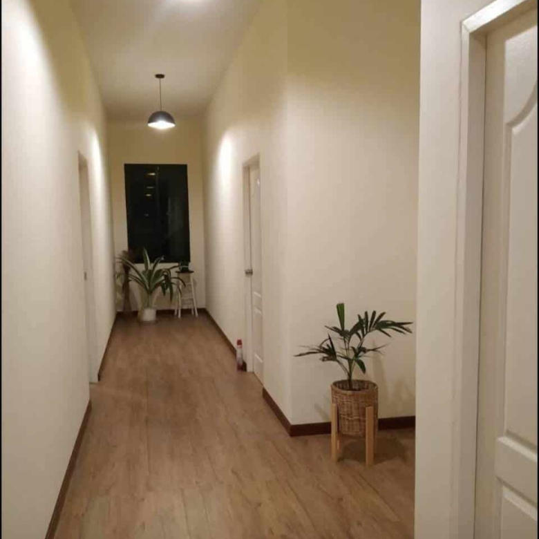 Exclusive Hin Lek Fai Sales View