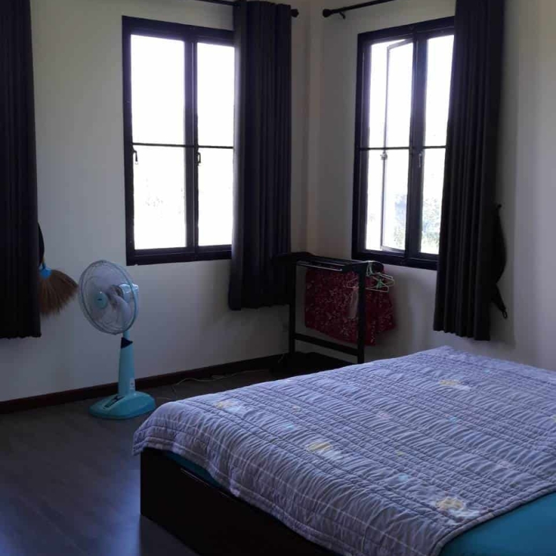 Lovely Hin Lek Fai Sales Gem