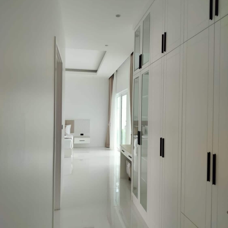 Striking Property Sales Scene