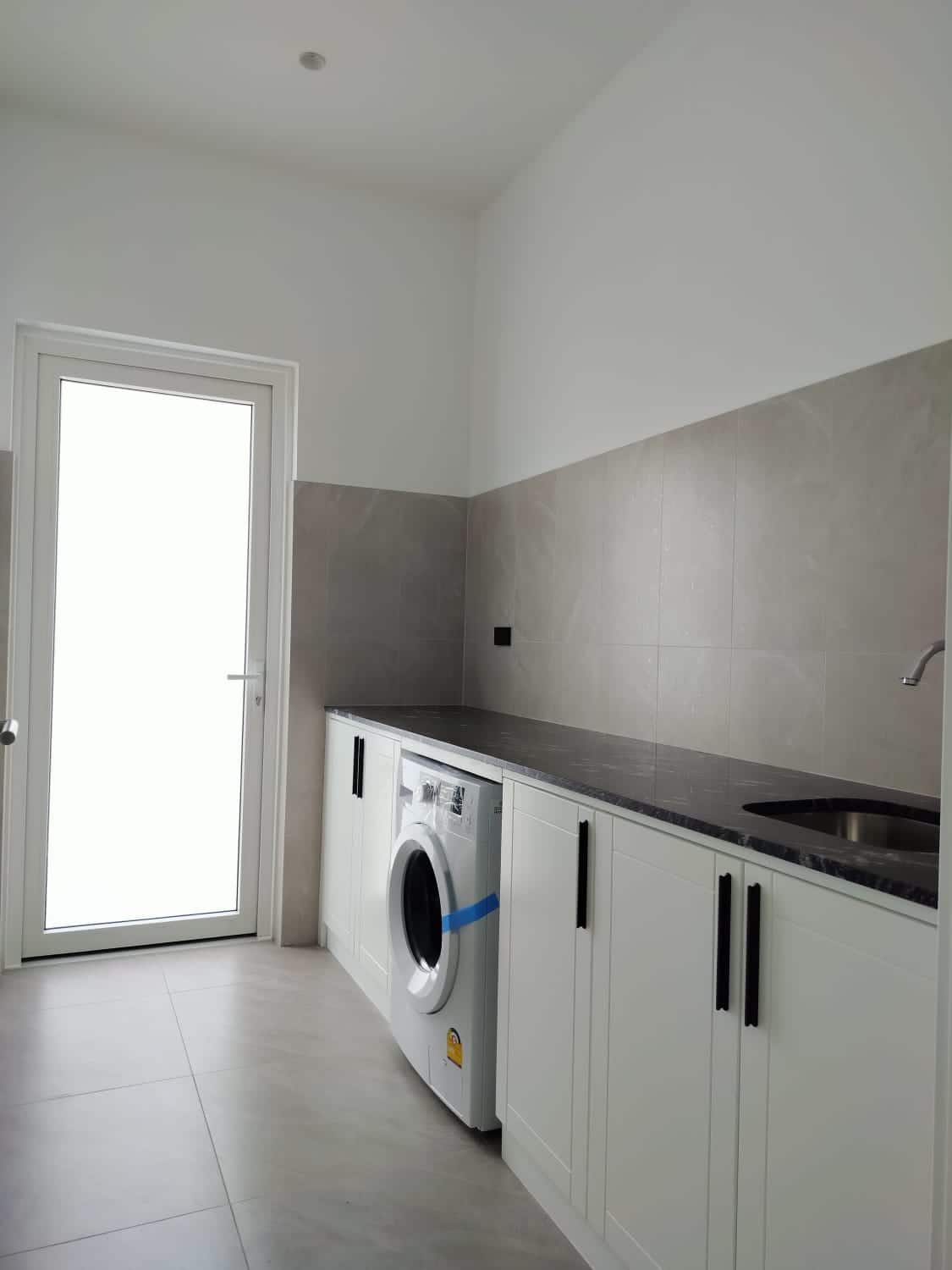 Impressive Villa Sales Frame