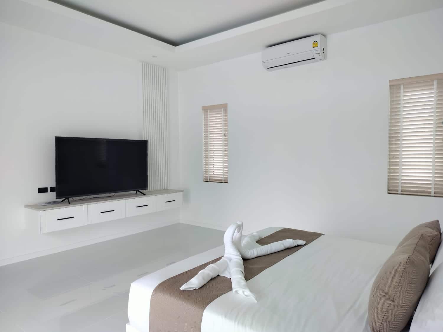 Captivating Villa Sales Image