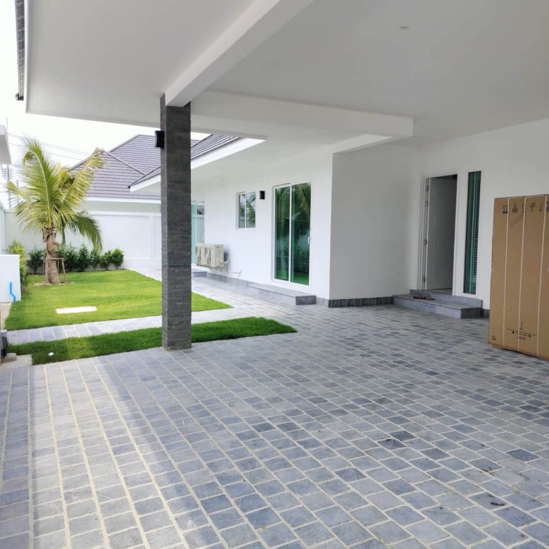 Distinctive Property Sales Image