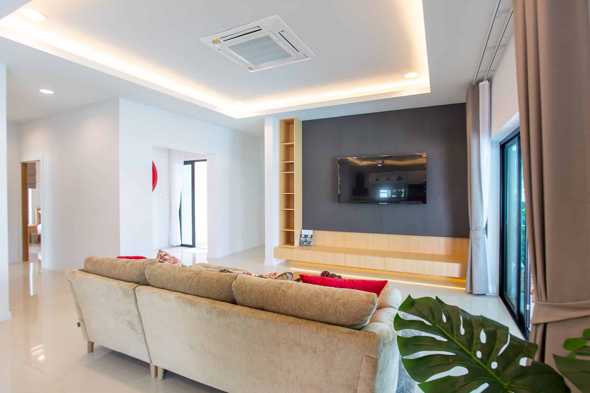 Distinctive Property Sales Villa Style