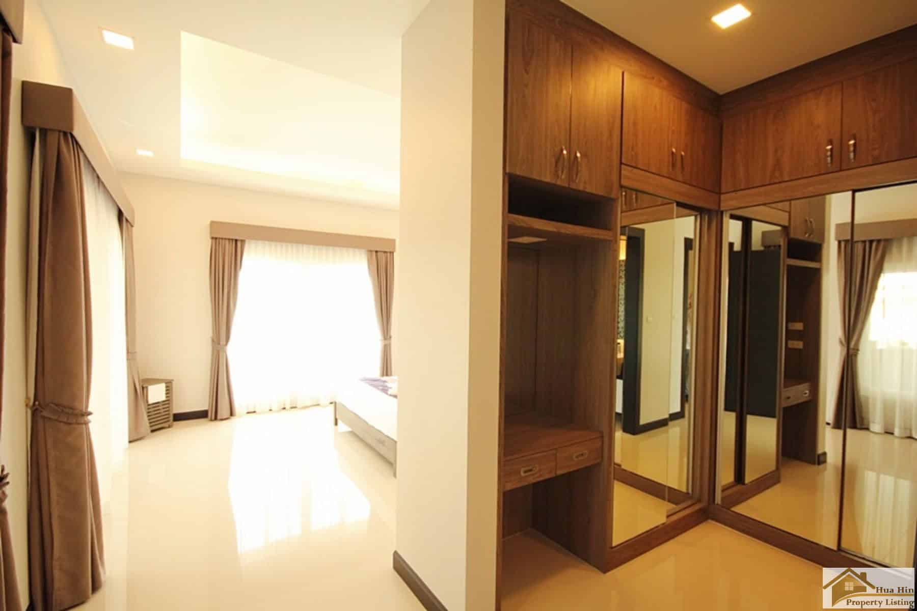 Emerald Valley Luxury Sales Gem