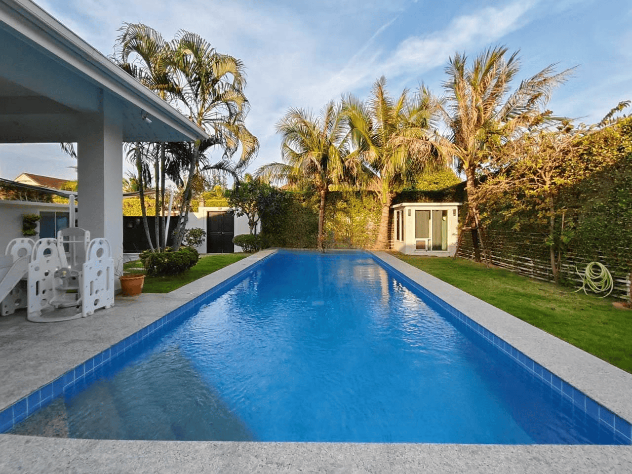 Fantastic Pool Villa Sales