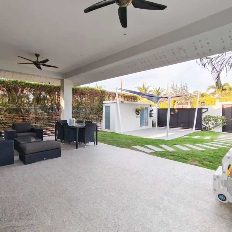 Charming Villa Sales Snapshot