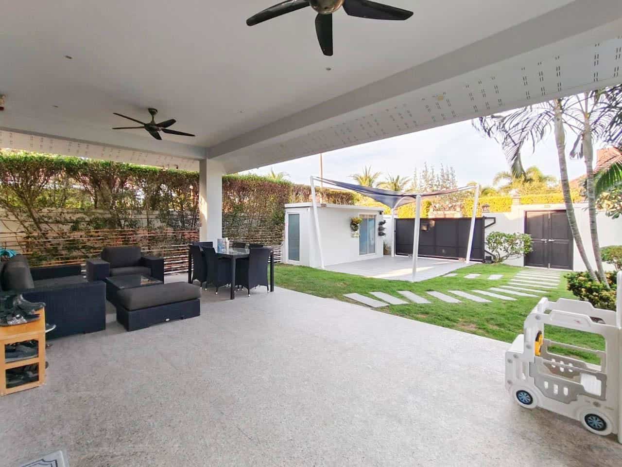 Charming Villa Sales Snapshot