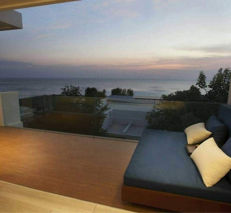 Distinctive Beachfront Property Sales