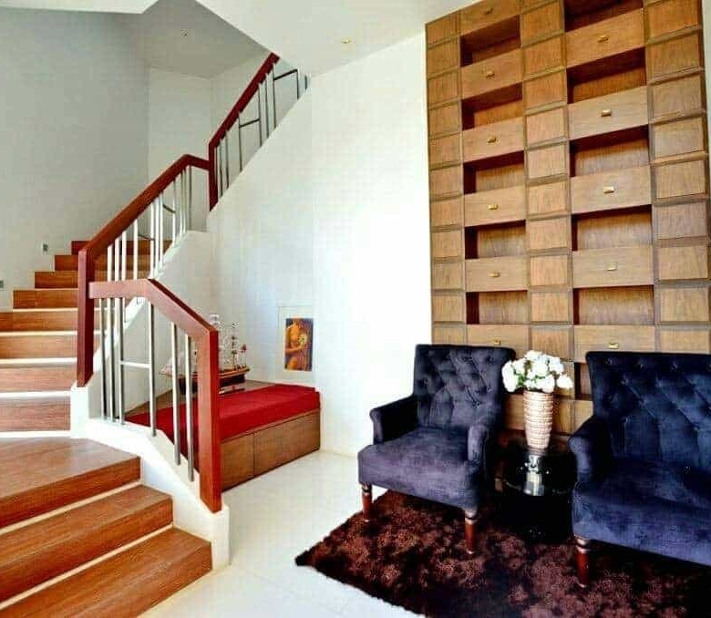 Charming Beachfront Property Sales Spot