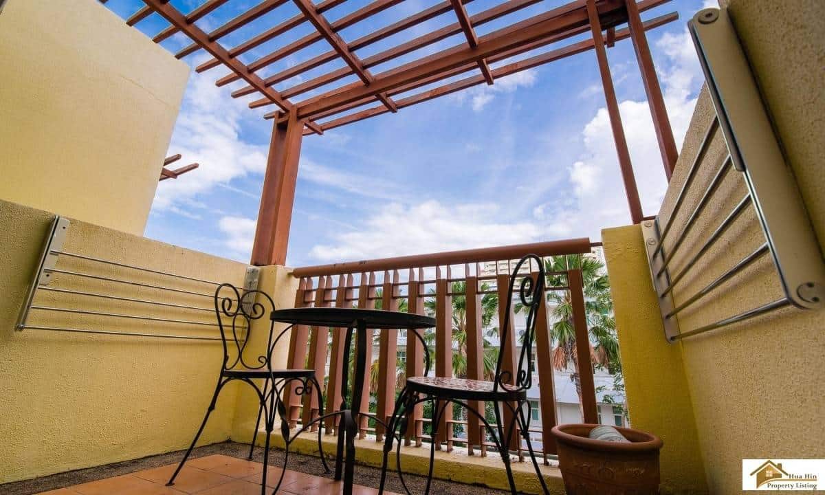 Charming Mykonos Condo Hua Hin Beachfront