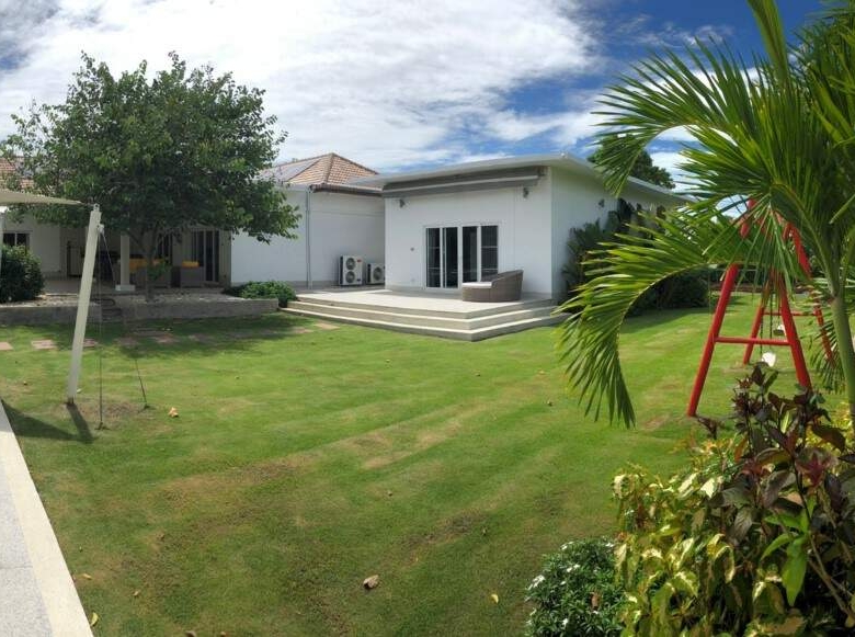 Stylish Private Villa Sales Nearby