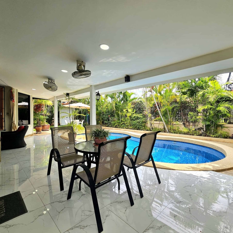 Enchanting Tropical Villa Sales