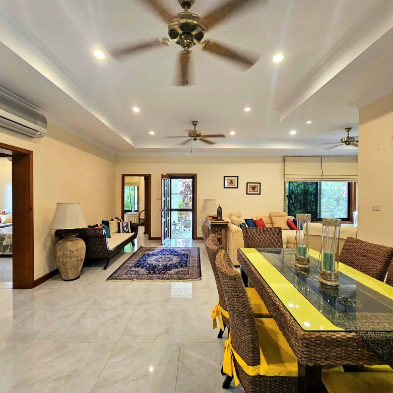 Vibrant Tropical Villa Sales