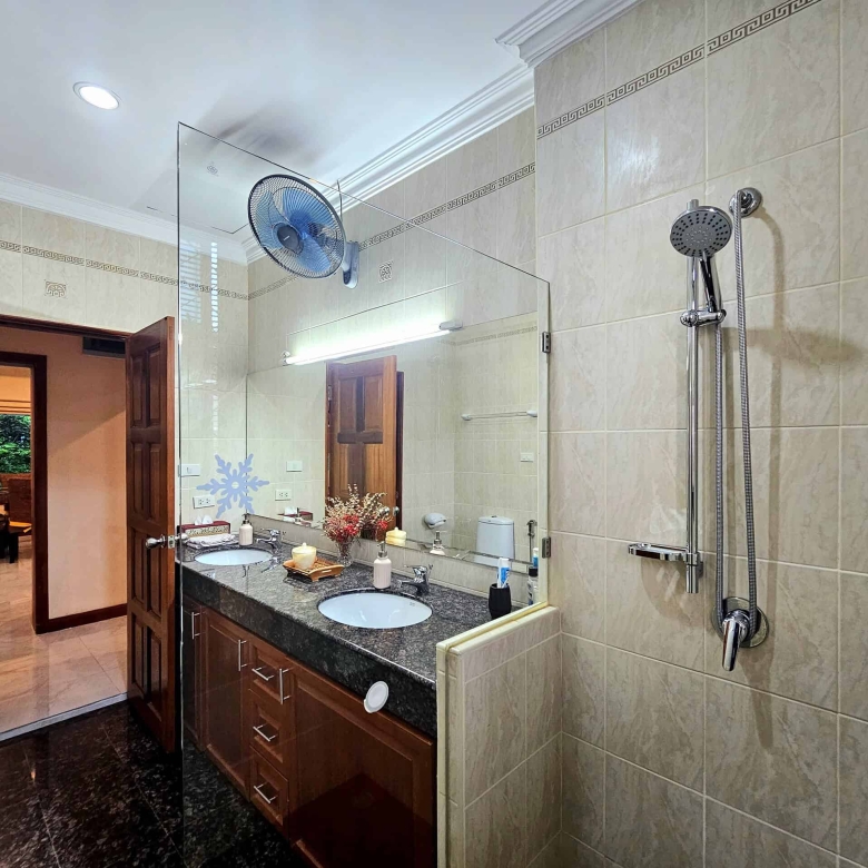 Motivating Property Sales Image