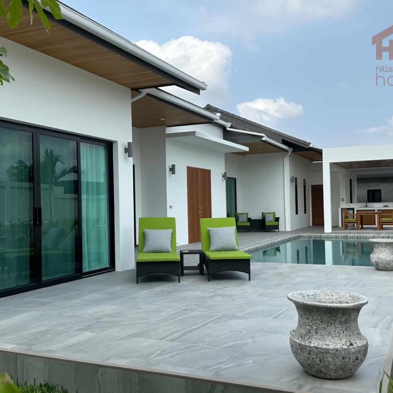 Elegant Villa Sale Hillside Hamlet Hua Hin