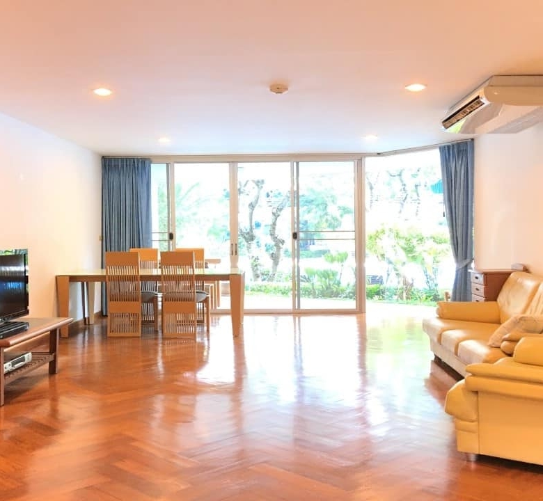 Luxury Hua Hin Condo Pool Access