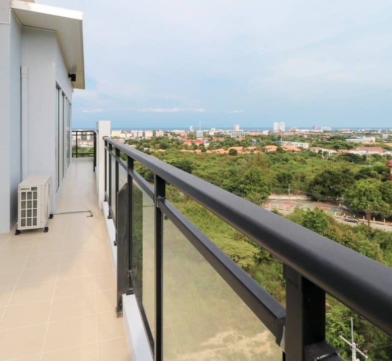 Beautiful Hua Hin Penthouse Shore Sale