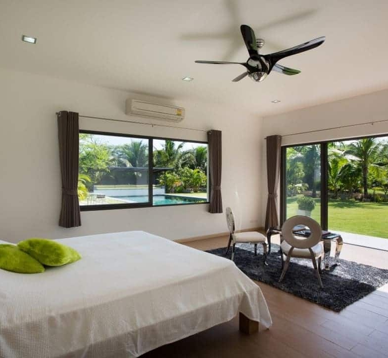 Upscale Hua Hin Property Roomy Plot Golf Nearby