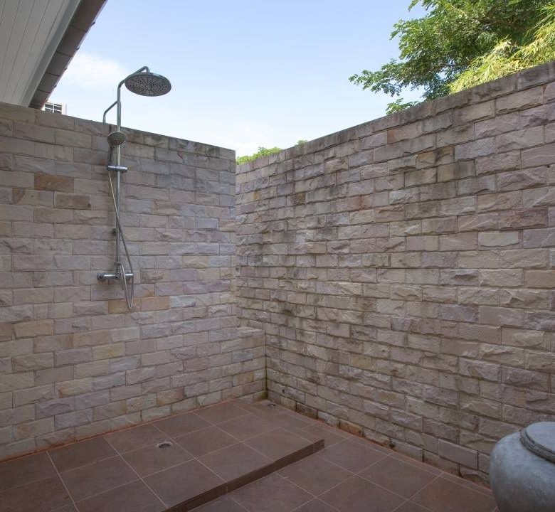 Superb Hua Hin Estate Large Land Black Mountain