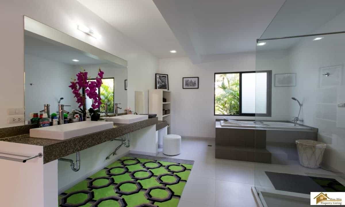 Modern Villa Exclusive Golf Course Location Stunning Hua Hin Villa Ample Grounds Black Mountain