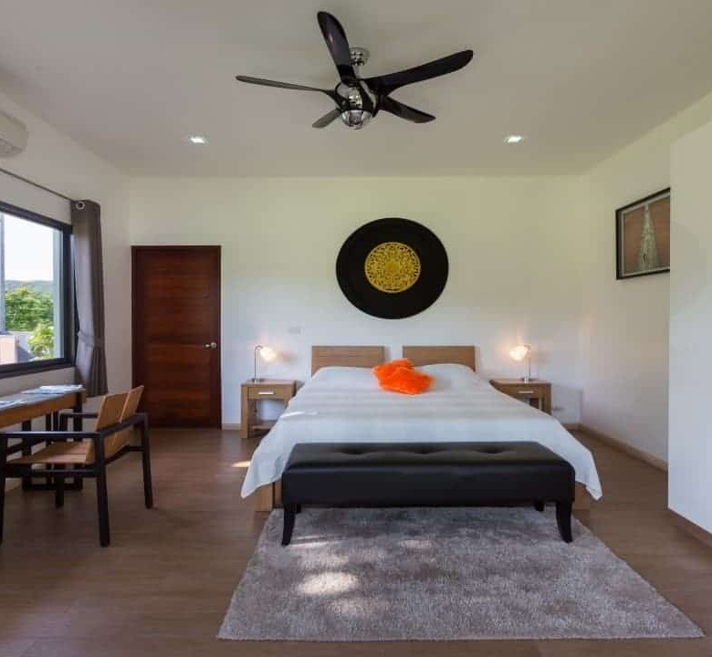 Upscale Hua Hin Villa Spacious Land Golf Course