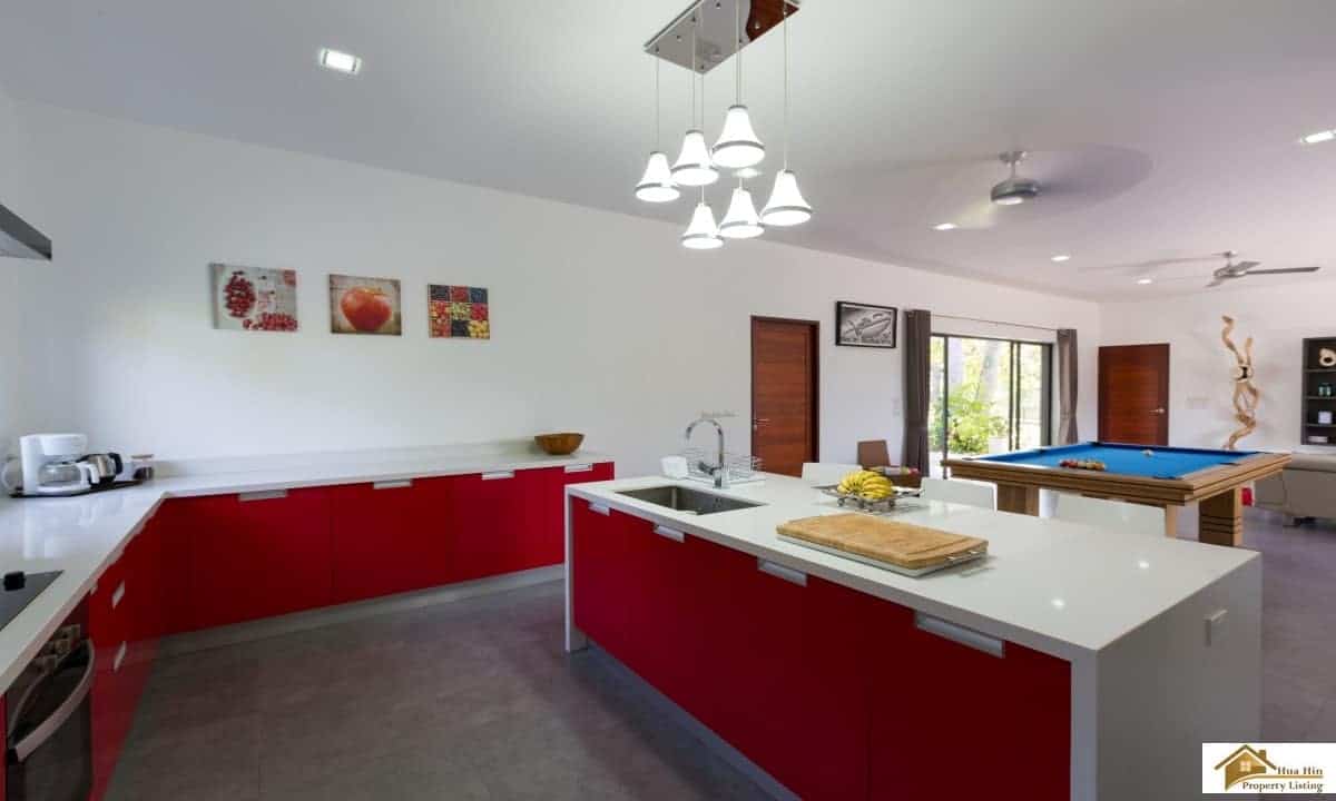 Premium Hua Hin Property Golf Course Location Elegant Hua Hin Home Large Grounds Golf Proximity